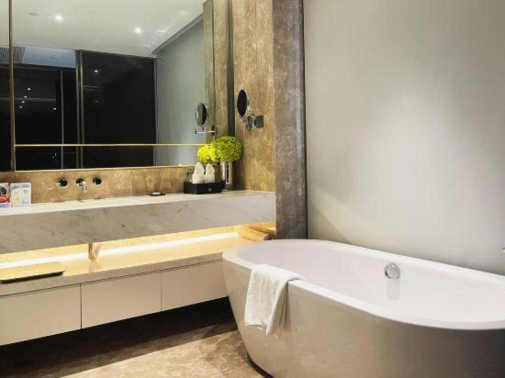 Rock Platinum Sea View Hotel Sanya Zewnętrze zdjęcie